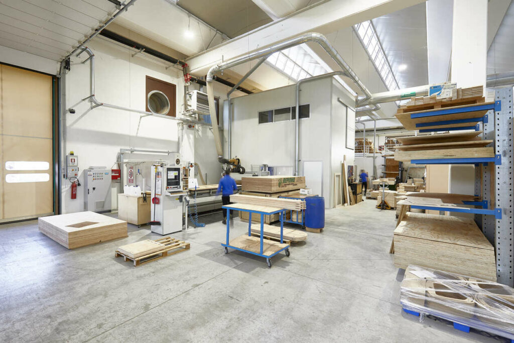Falegnameria FARO Villanova di Camposampiero - DESIGN E PRODUZIONE IMBOTTITI E SEDIE IN LEGNO SU MISURA