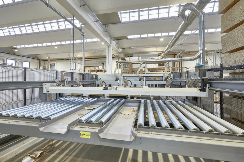 Falegnameria FARO Villanova di Camposampiero - DESIGN E PRODUZIONE IMBOTTITI E SEDIE IN LEGNO SU MISURA