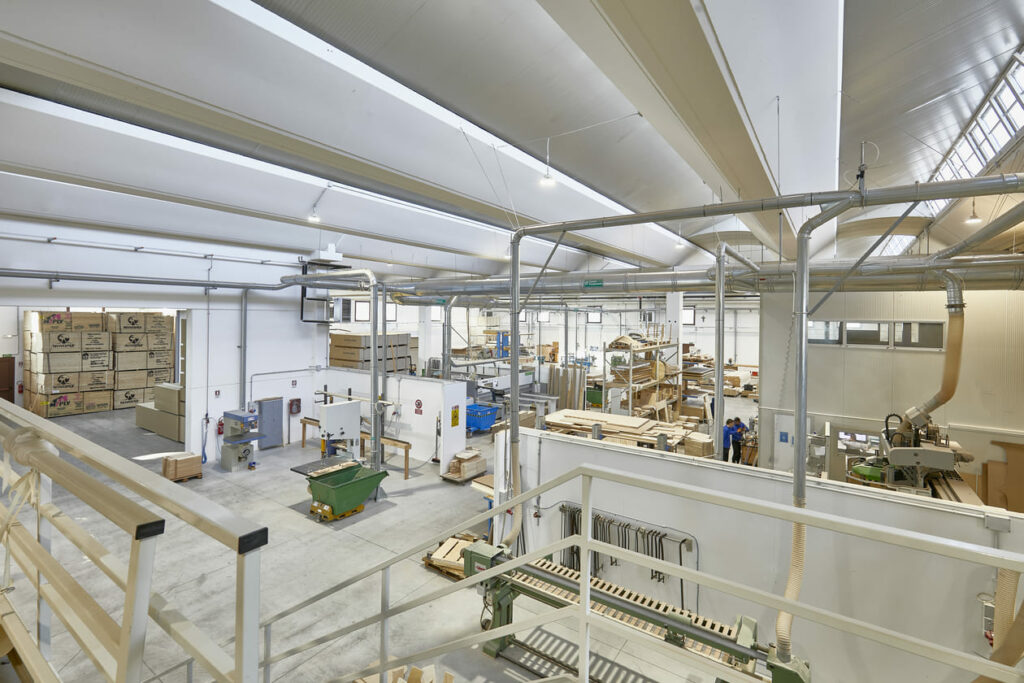 Falegnameria FARO Villanova di Camposampiero - DESIGN E PRODUZIONE IMBOTTITI E SEDIE IN LEGNO SU MISURA