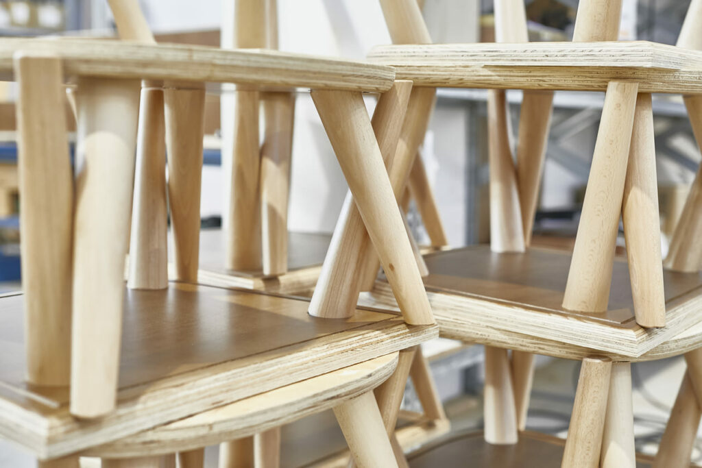 Falegnameria FARO Villanova di Camposampiero - DESIGN E PRODUZIONE IMBOTTITI E SEDIE IN LEGNO SU MISURA